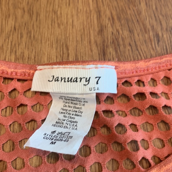 Netted beach cover-up/tunic top - Picture 3 of 3